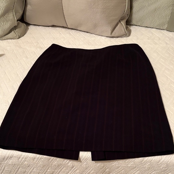 Two pises - Picture 6 of 7